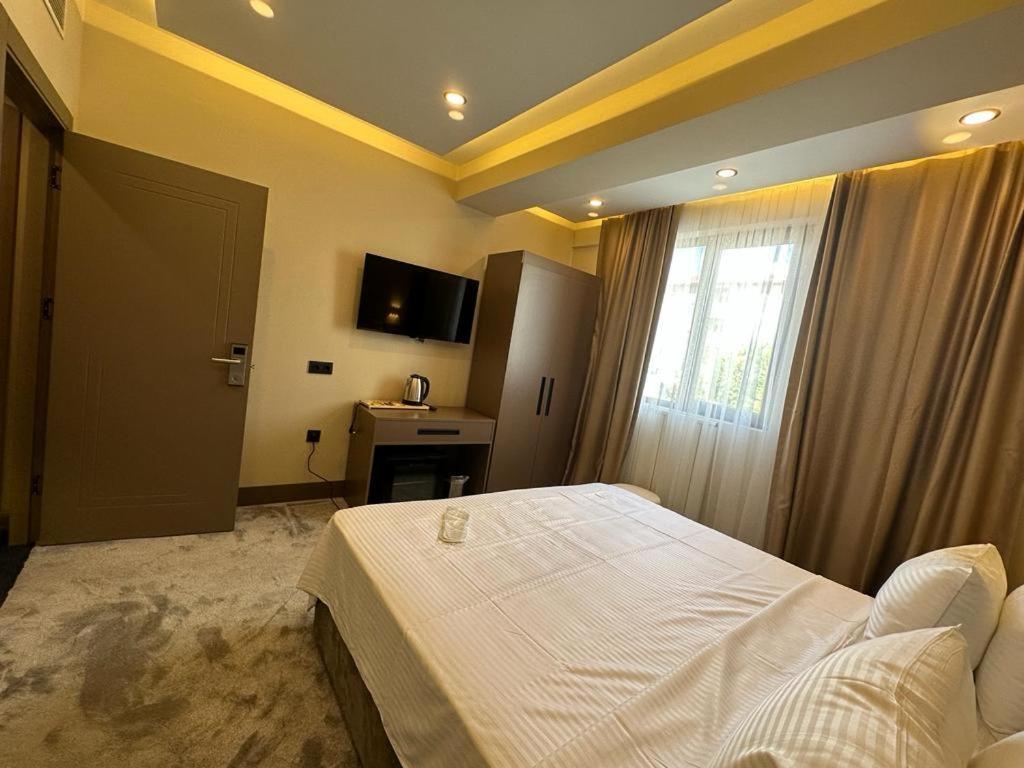 Istanblu Hotel Atasehir Istanbul Exterior photo